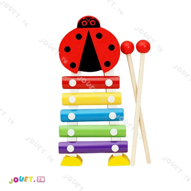 CARTOON HANDS KNOCKS THE XYLOPHONE